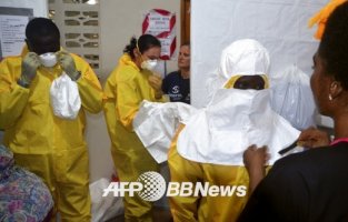 서아프리카 에볼라 격리구역 설정 "전세계 확산 막는 특단의 조치"